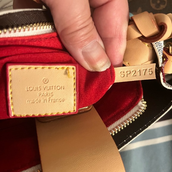 Handbag - Picture 7 of 7